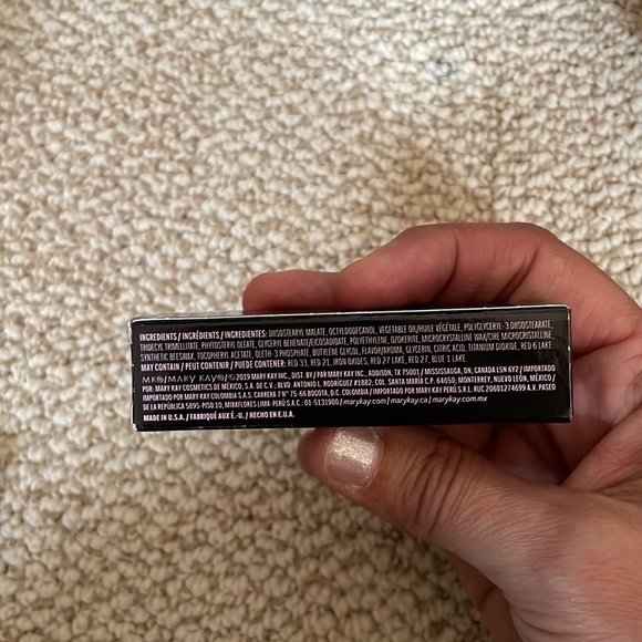 Mary Kay Intuitive pH Lip Balm Pink Rose color changing to your personal pH mood - Picture 6 of 7